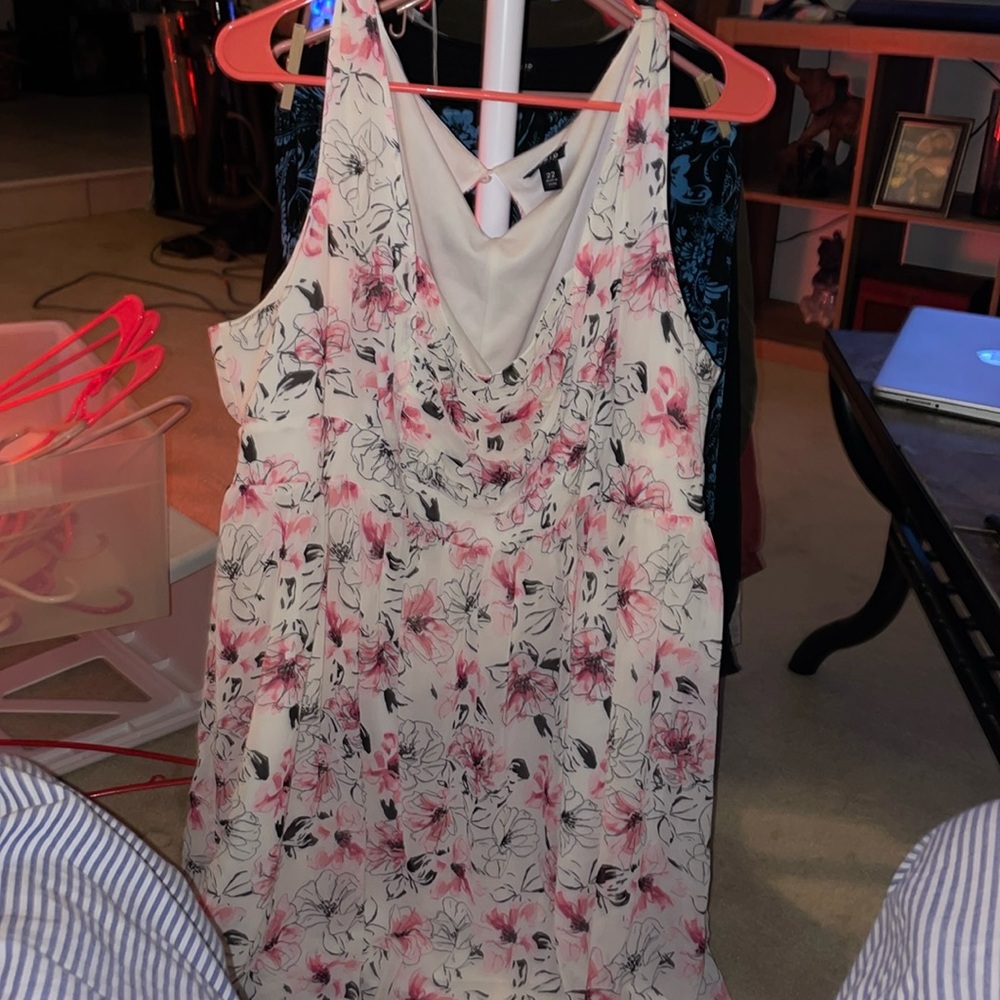 TORRID SIZE 22